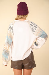 Stylish Women's Long Sleeve Knit Top by VERY J – Cozy Round Neck with Unique Print